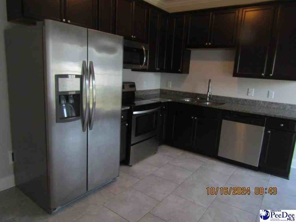 1481 Rosedale St - Photo 7 of 13