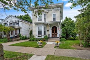 122 W 8th St - Photo 1 of 1