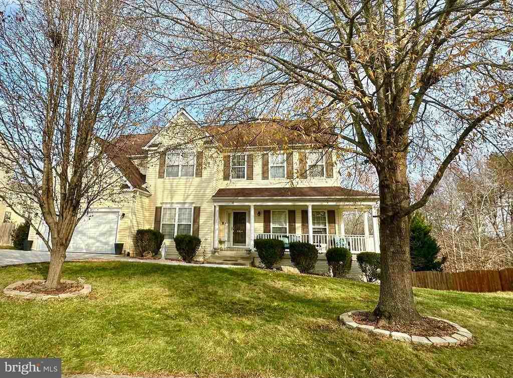 4 Gallery Rd - Photo 2 of 9