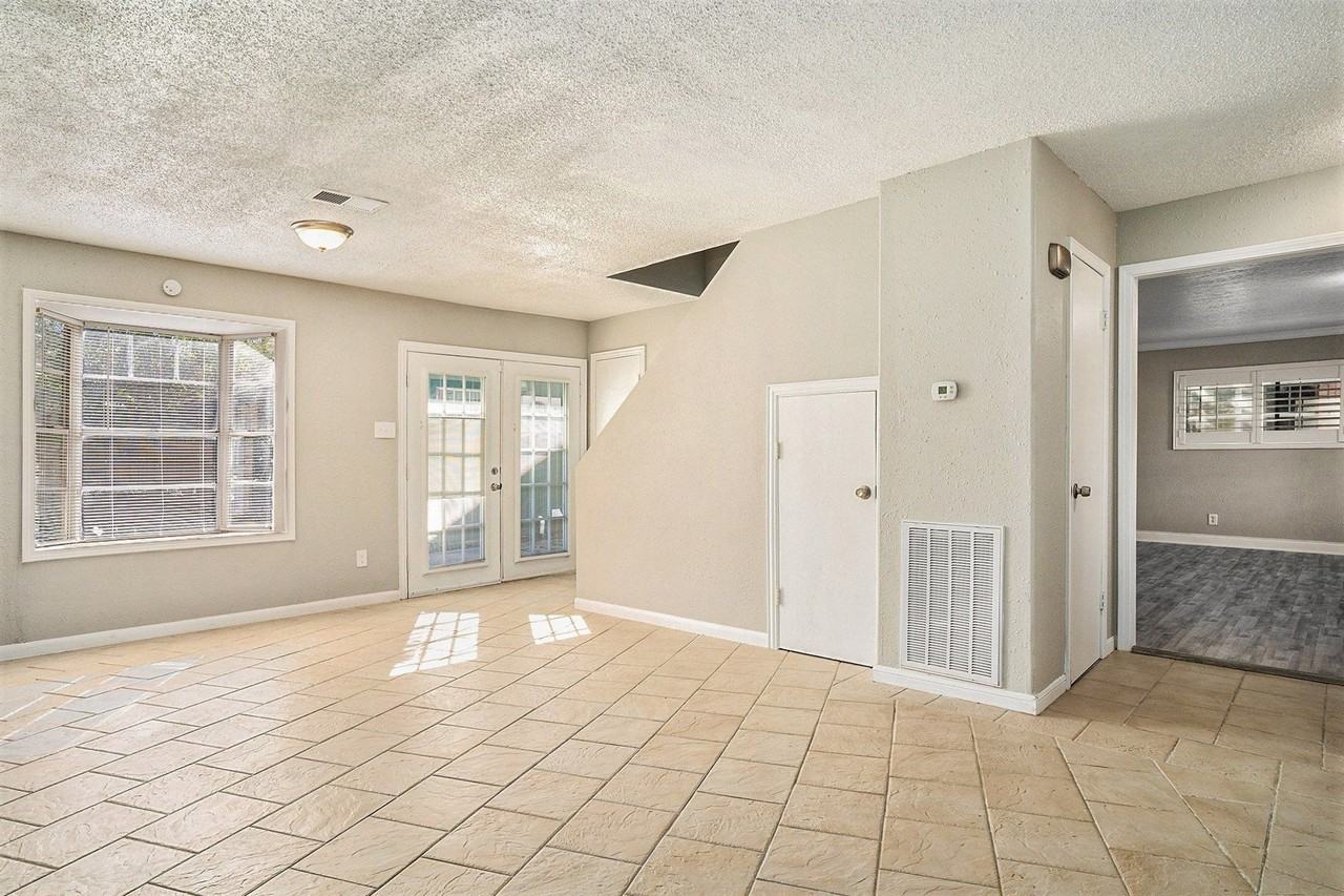 2701 3rd Ave N - Photo 3 of 23