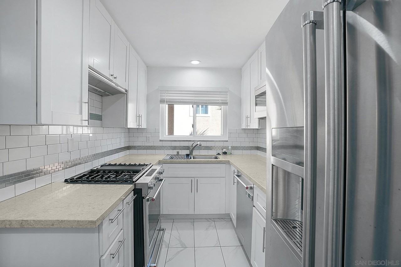 6874 Parkside Ave - Photo 3 of 27