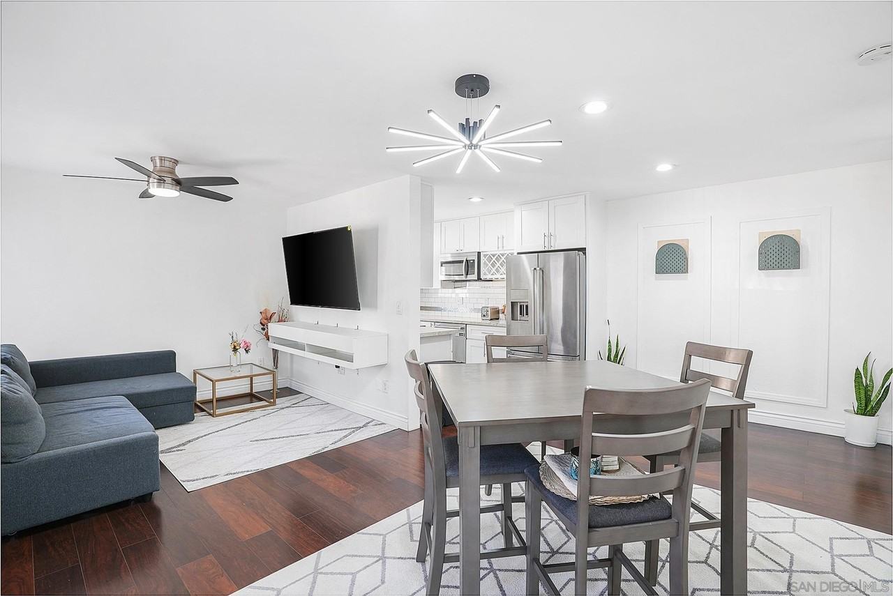 6874 Parkside Ave - Photo 4 of 27