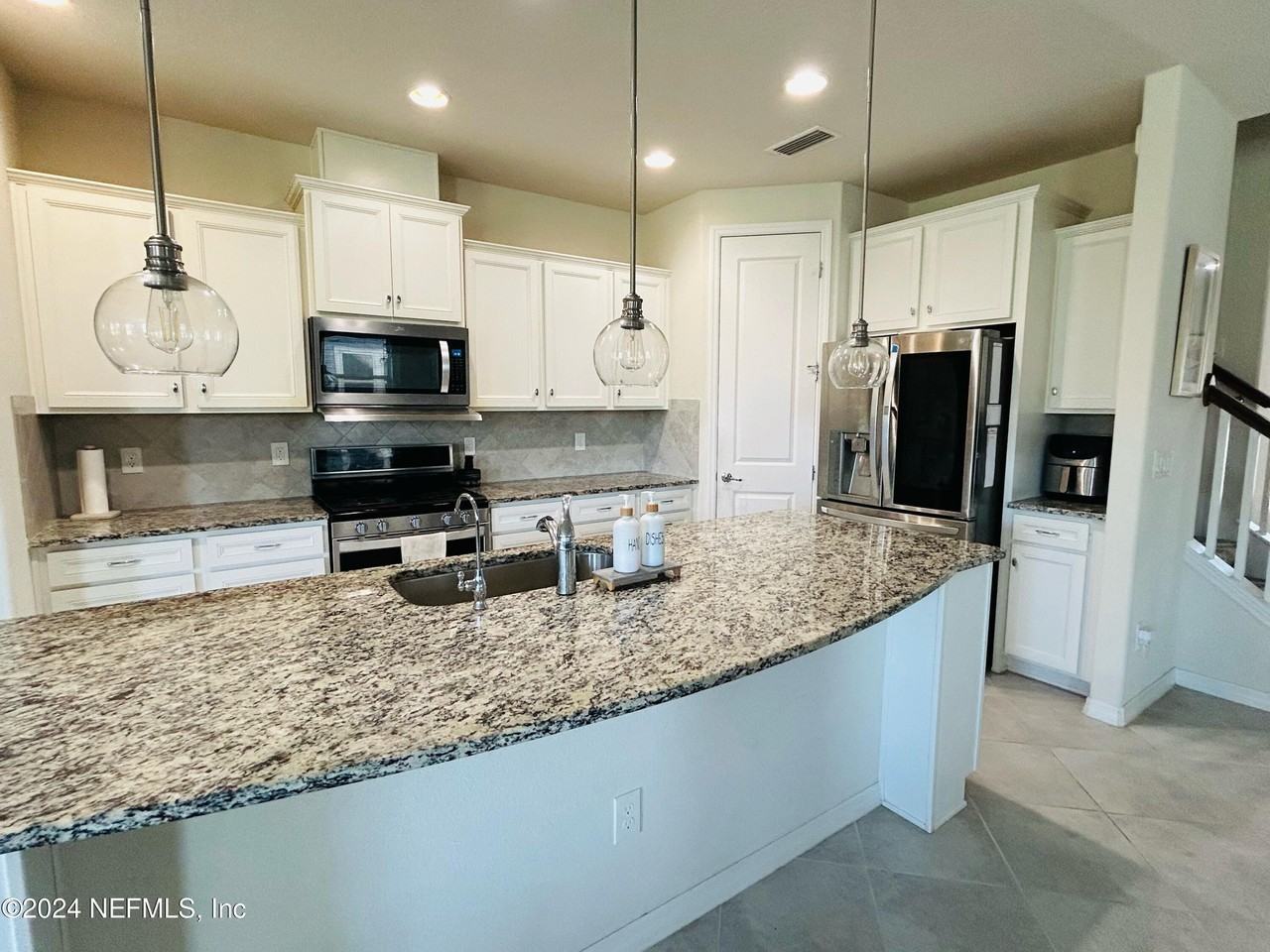 152 Broomsedge Cir - Photo 4 of 26