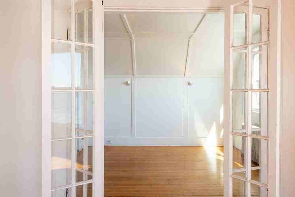 271 Lynn Shore Drive #3 - Photo 5 of 25