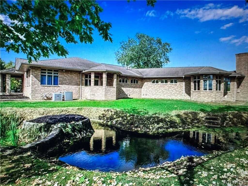 837 W River Rd - Photo 2 of 28