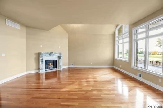 837 W River Rd - Photo 6 of 28