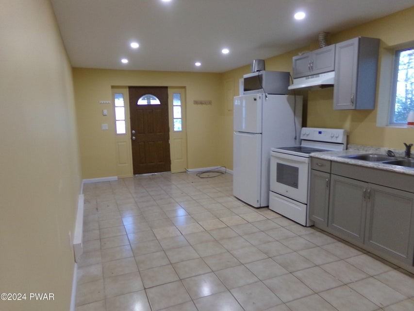 16 Church Ave - Photo 3 of 18