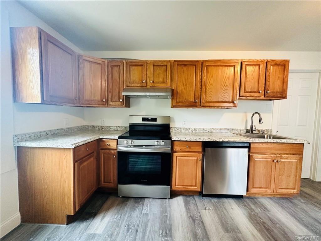 32 Salt Point Tpke - Photo 3 of 28