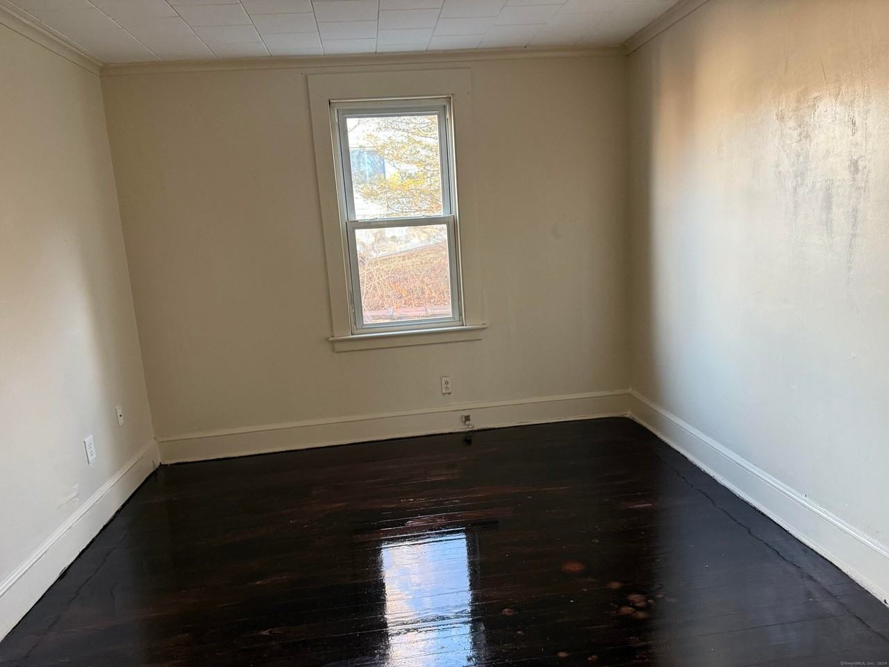 180 Rumford St - Photo 6 of 11