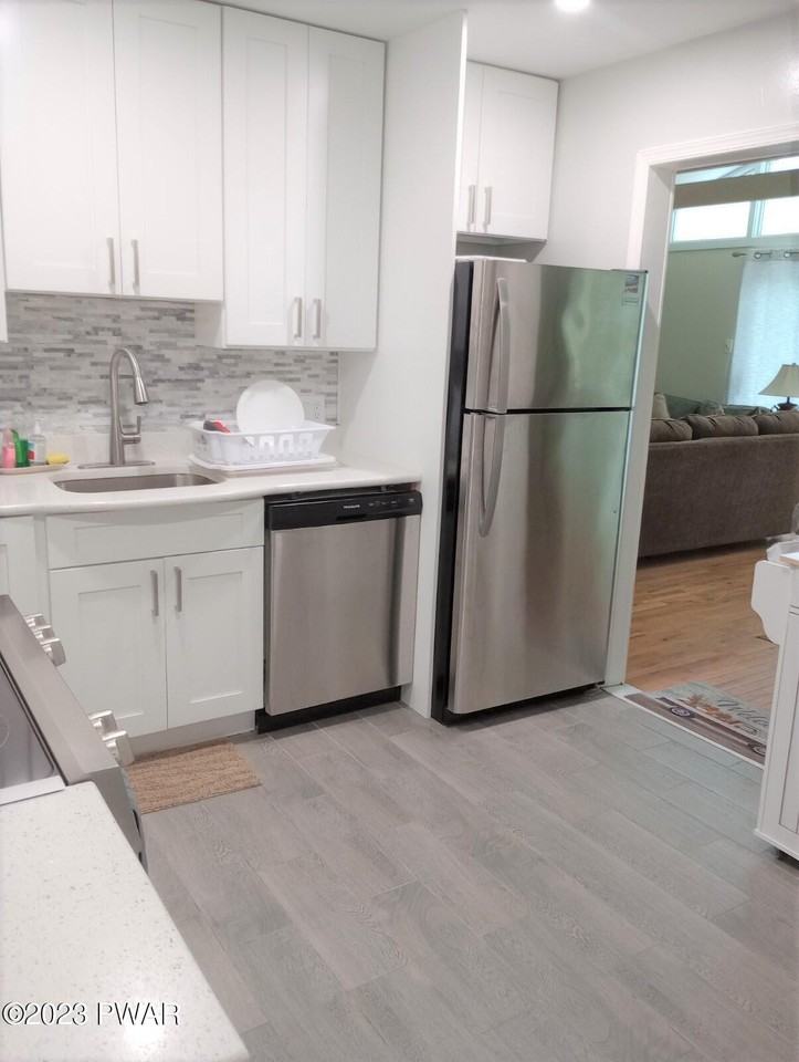 403 Canoebrook Drive - Photo 6 of 41