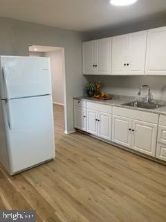 223 Kinsley Rd - Photo 2 of 12