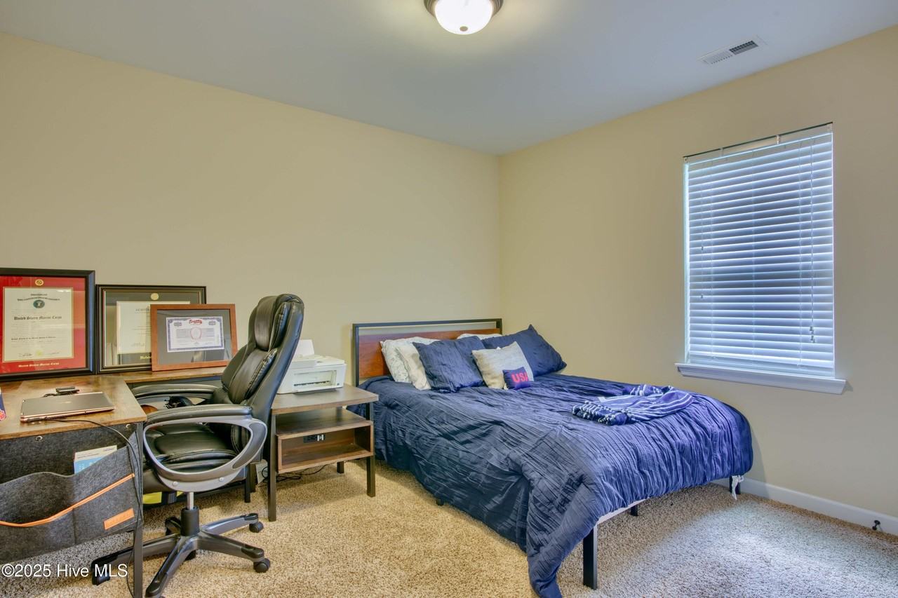 155 Bridgeport Dr - Photo 6 of 13