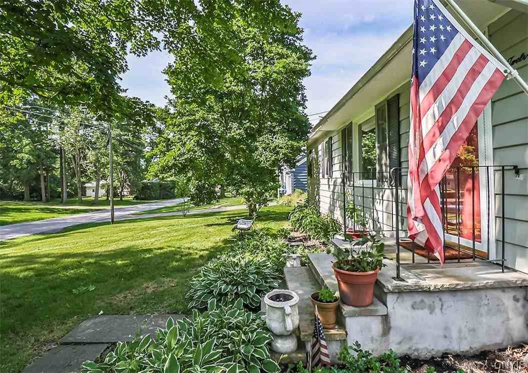 12 S Ten Eyck Ave - Photo 2 of 27