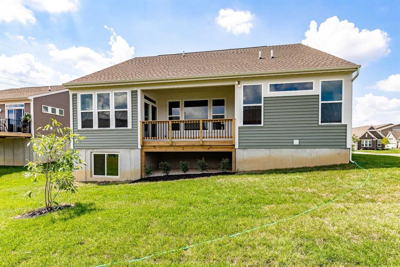 7630 Watercrest Ct - Photo 4 of 39