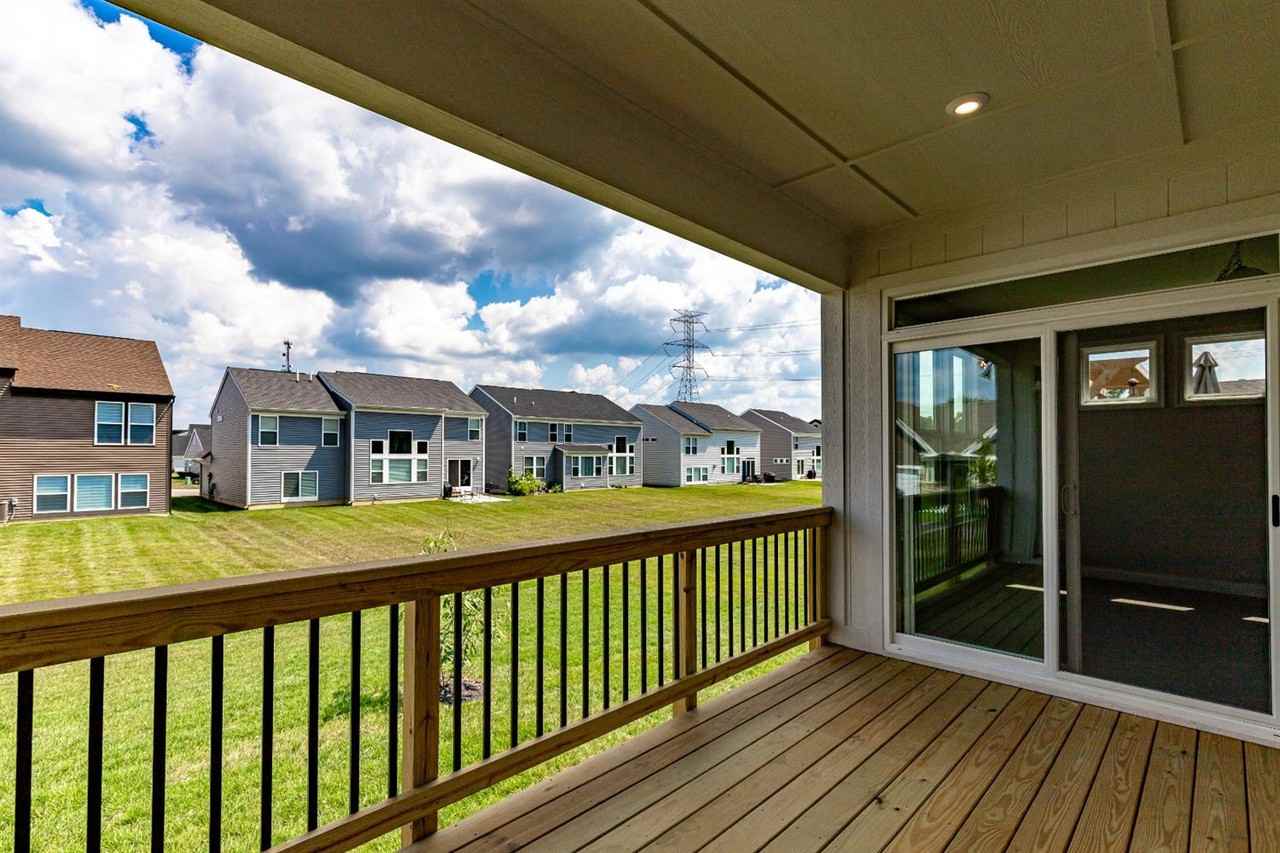 7630 Watercrest Ct - Photo 6 of 39