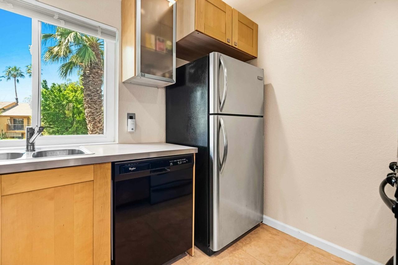 48255 Monroe St Apt 15 - Photo 3 of 21