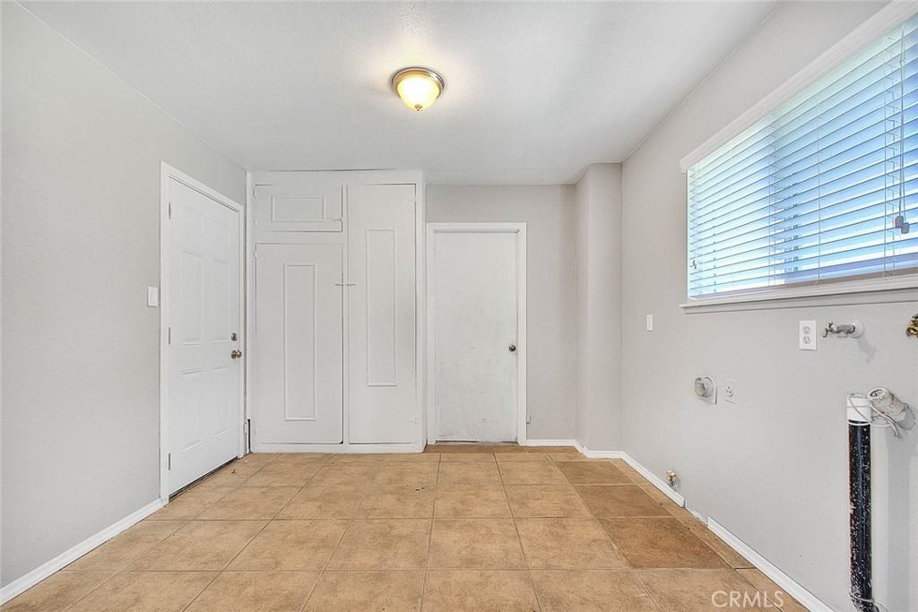 38926 Lewis Court - Photo 5 of 46