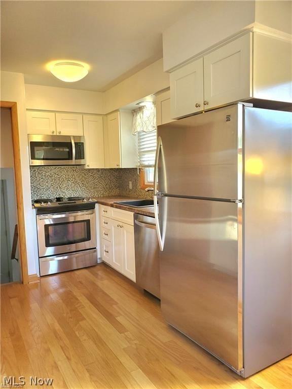 2448 Twin Lakes Dr - Photo 3 of 15