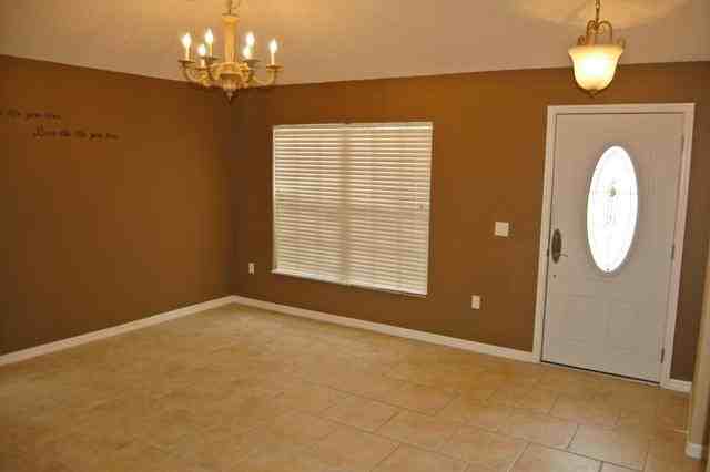 6033 Hickory Grove Ln - Photo 2 of 19