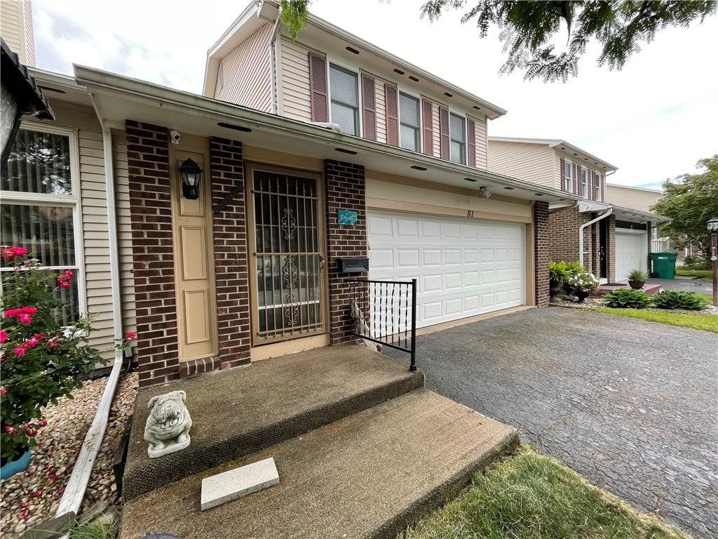 81 Frenchwoods Cir - Photo 2 of 26