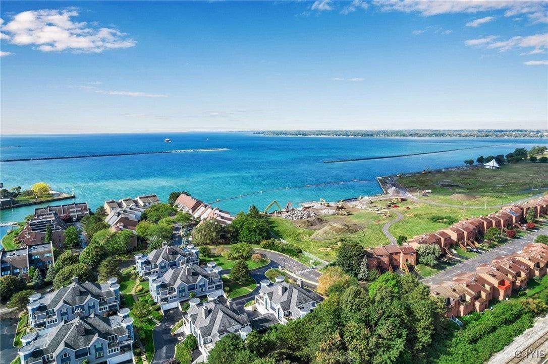 307 Lakefront Blvd - Photo 3 of 43