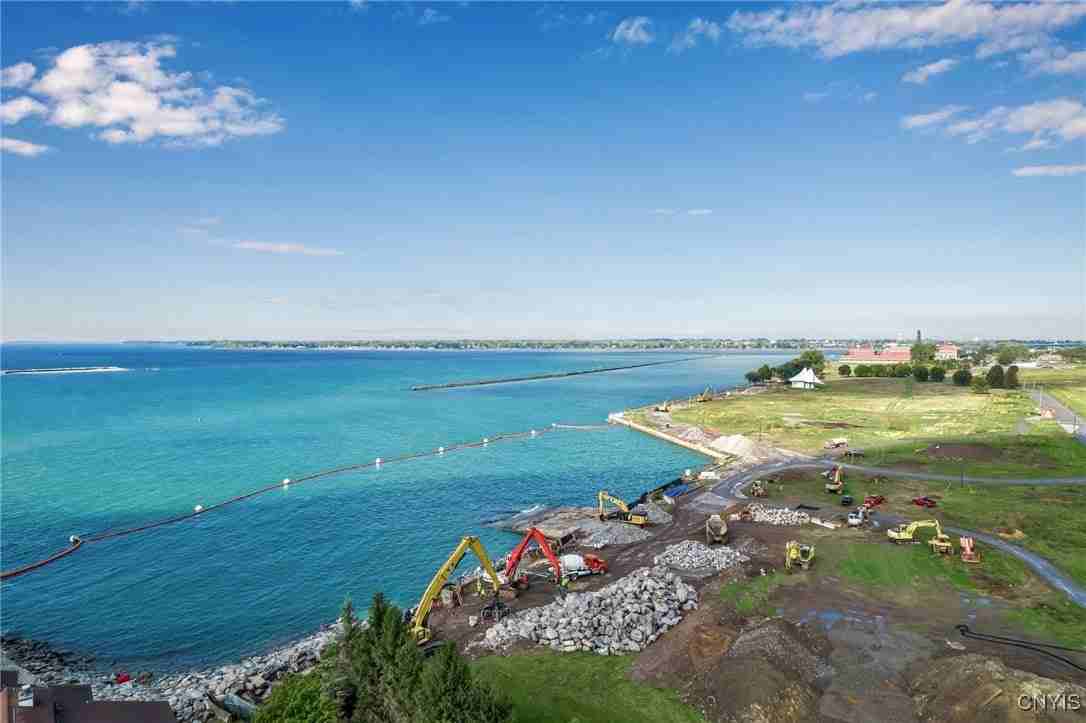 307 Lakefront Blvd - Photo 5 of 43