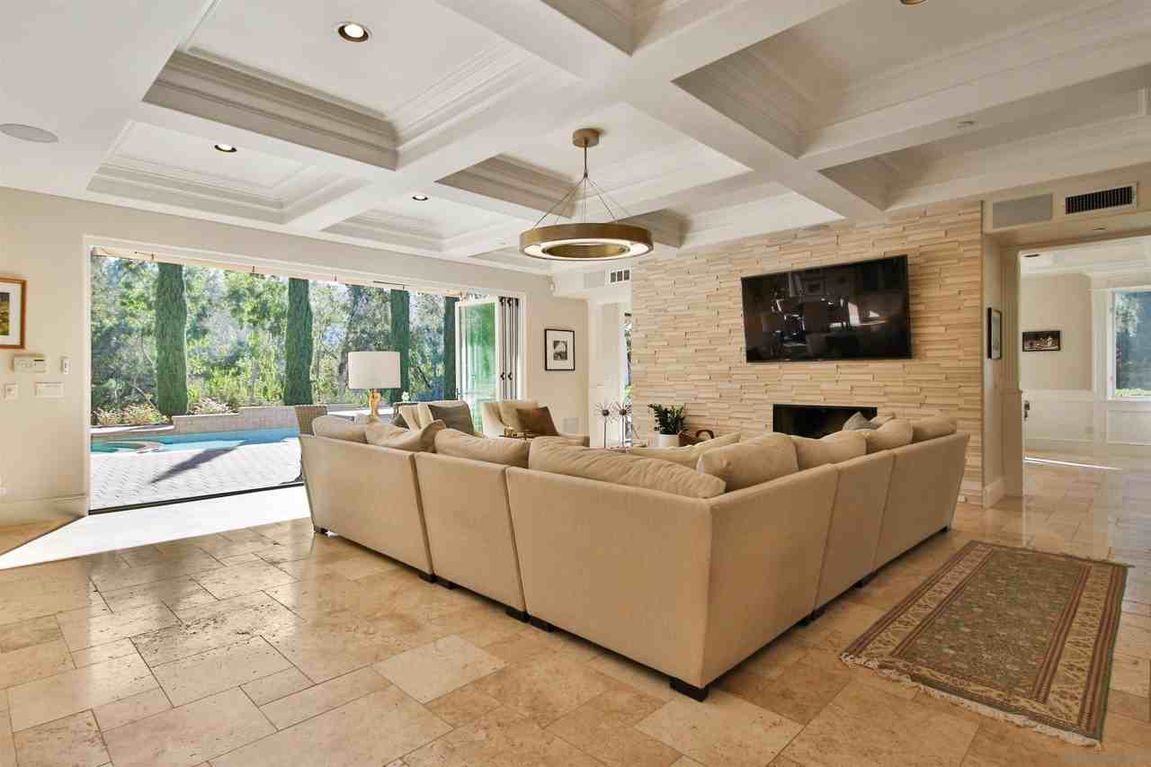 Poco Lago - Photo 3 of 39