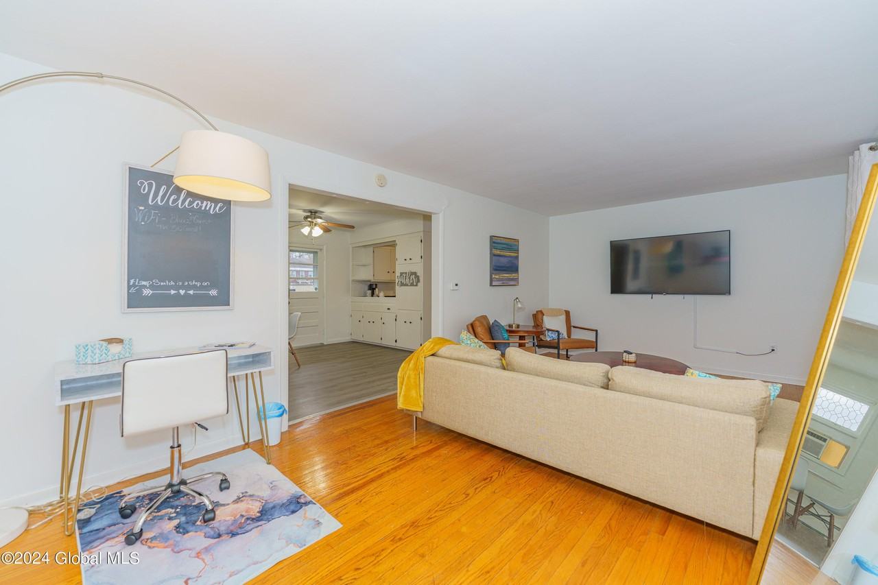 30 Parkwood St - Photo 3 of 12