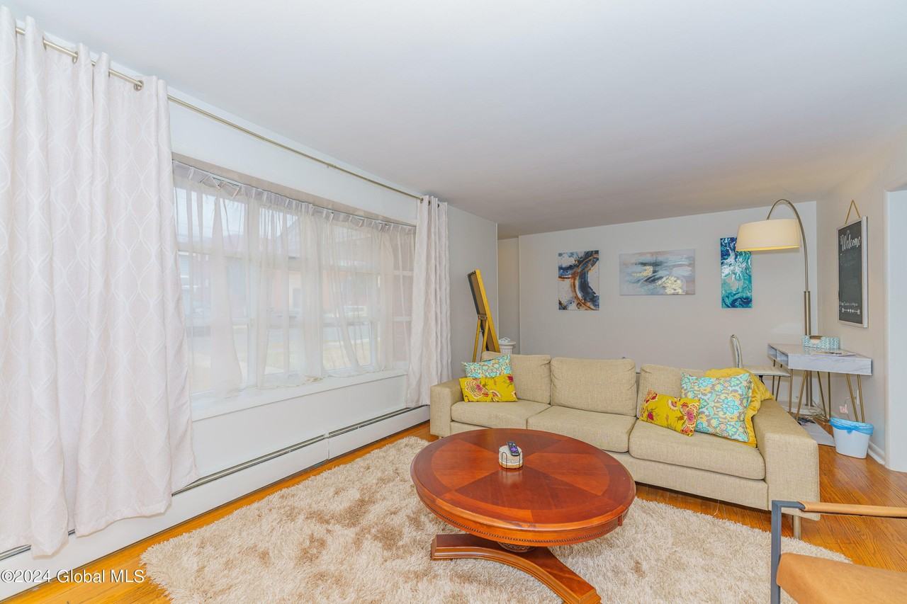 30 Parkwood St - Photo 5 of 12