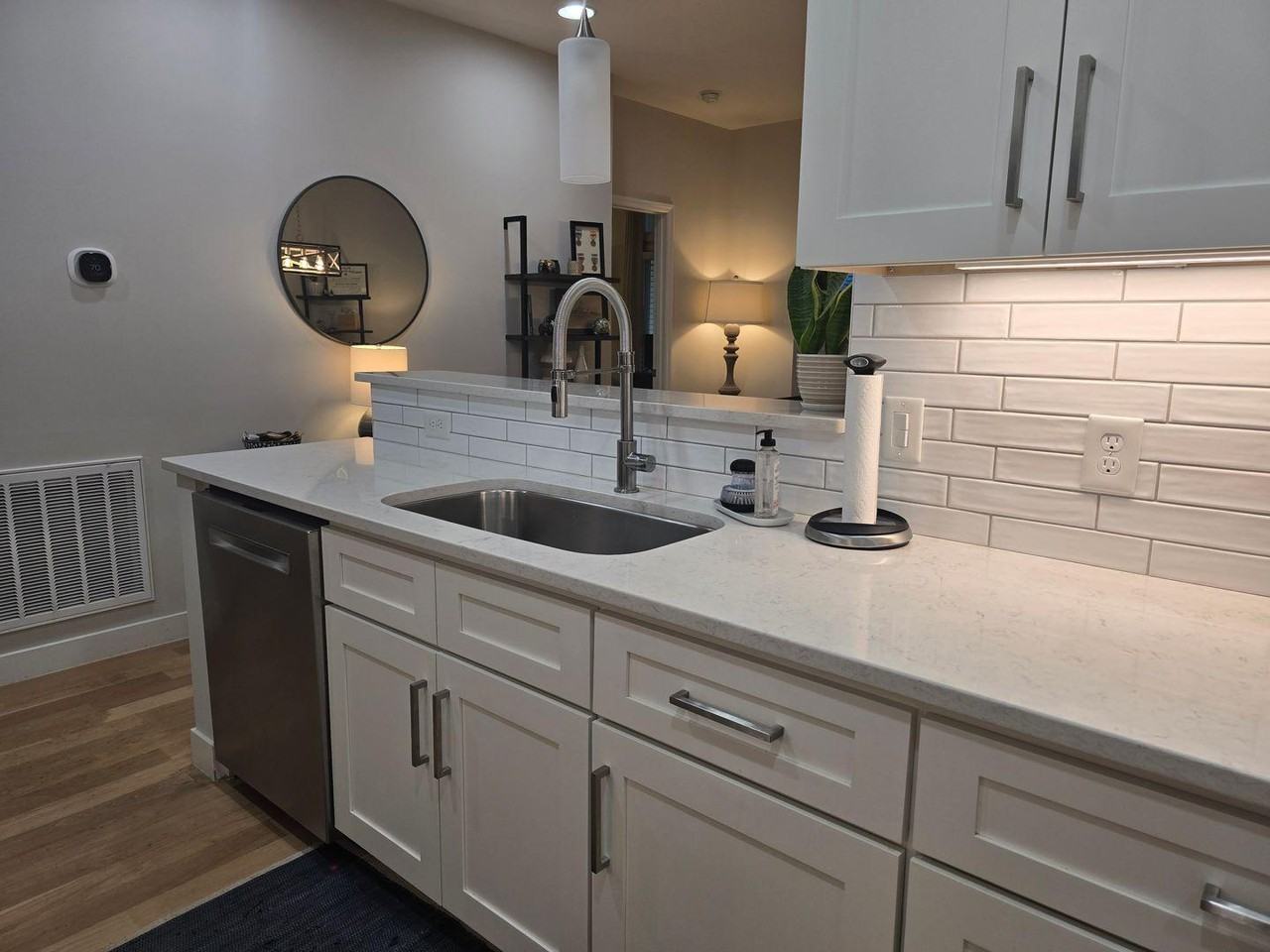 1066 Washington St - Photo 2 of 17