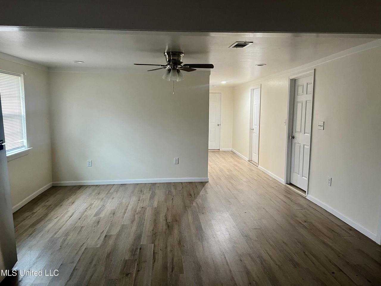 22001 Highway 613 - Photo 3 of 6