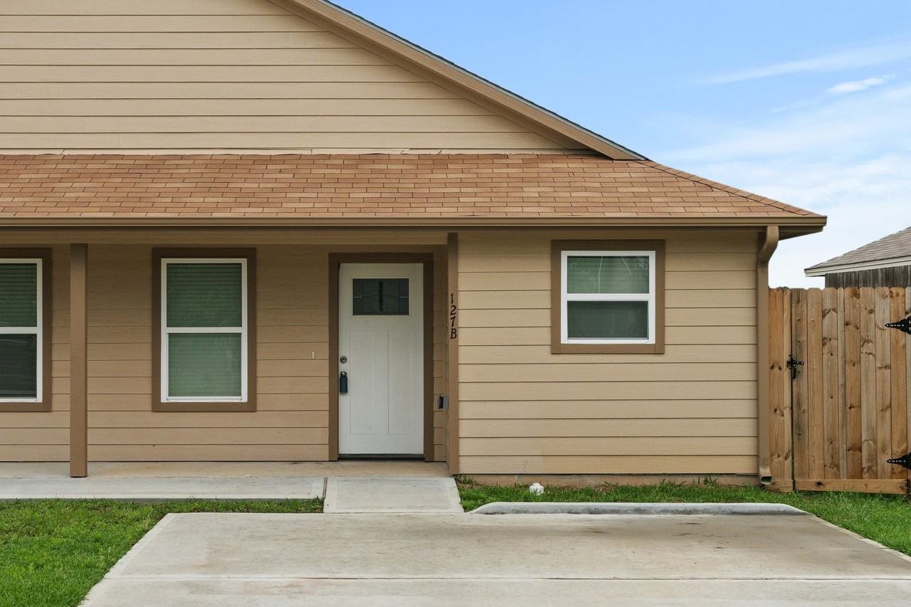 115 S Bend Ct - Photo 2 of 21