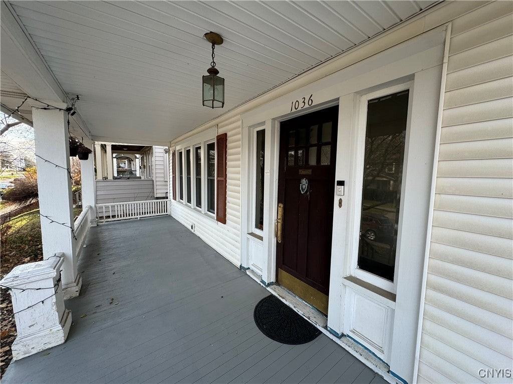 1036 Lancaster Ave - Photo 3 of 38