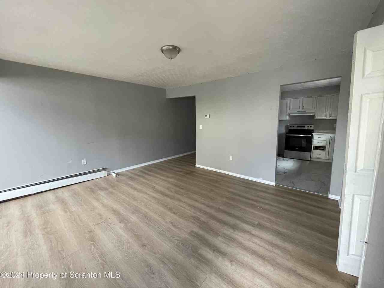 314 W Market St - Photo 7 of 7