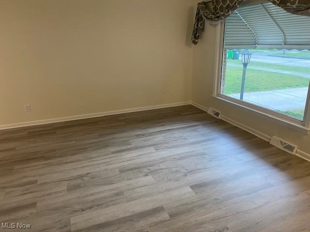 1281 Bonnie Ln - Photo 3 of 21