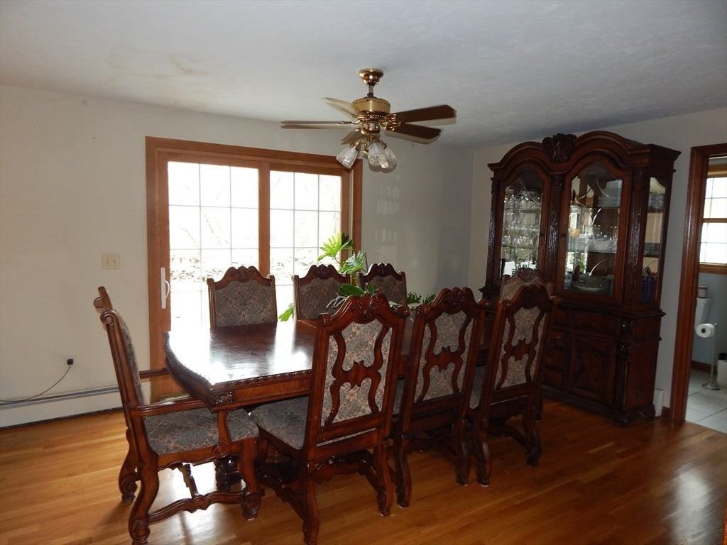 18 Powder House Ln - Photo 3 of 30