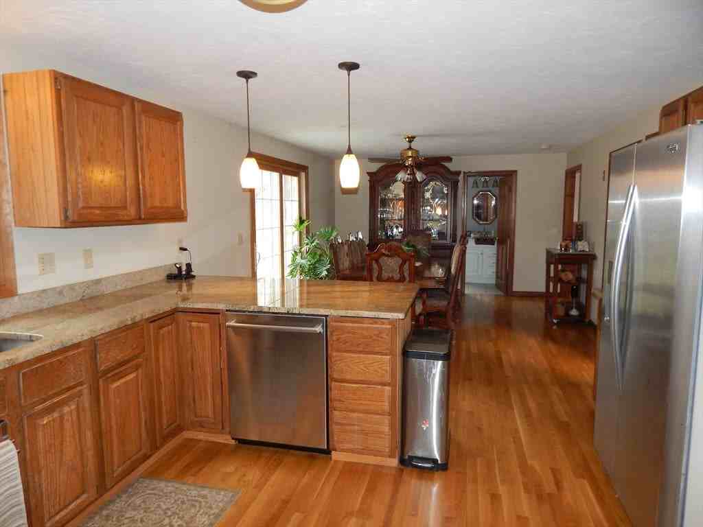 18 Powder House Ln - Photo 4 of 30