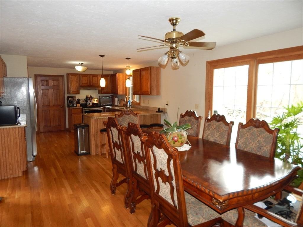 18 Powder House Ln - Photo 5 of 30