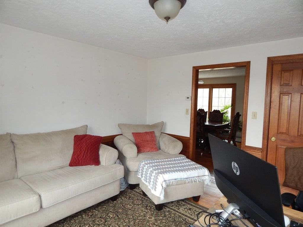 18 Powder House Ln - Photo 7 of 30