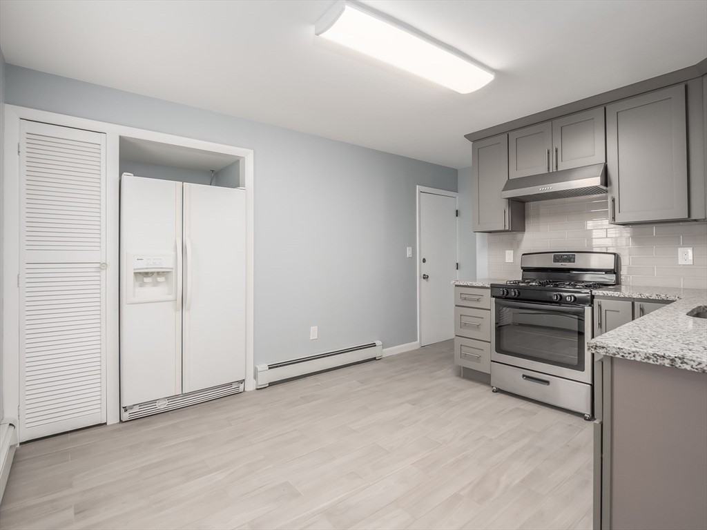 62 Temple St ##2 - Photo 4 of 18