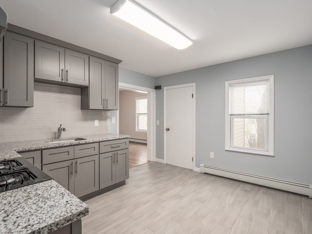 62 Temple St ##2 - Photo 5 of 18