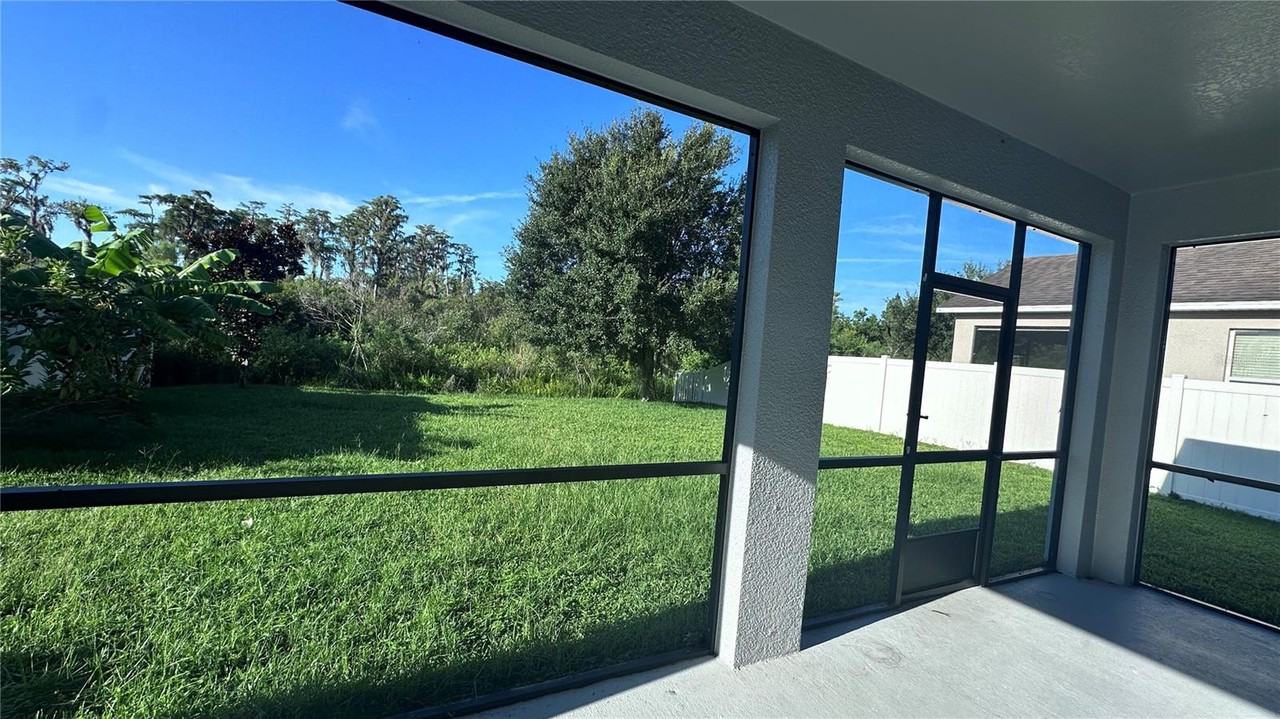 6204 Sunset Isle Drive - Photo 5 of 20