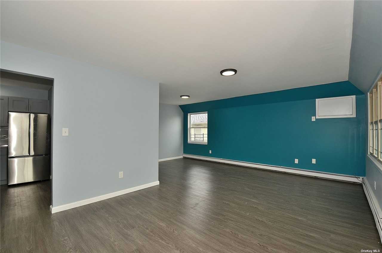 17747 Meadow Rd ##2 - Photo 3 of 16