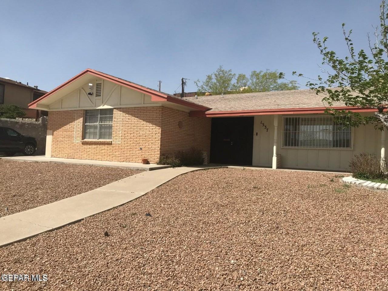 1337 Murchison Dr - Photo 2 of 24