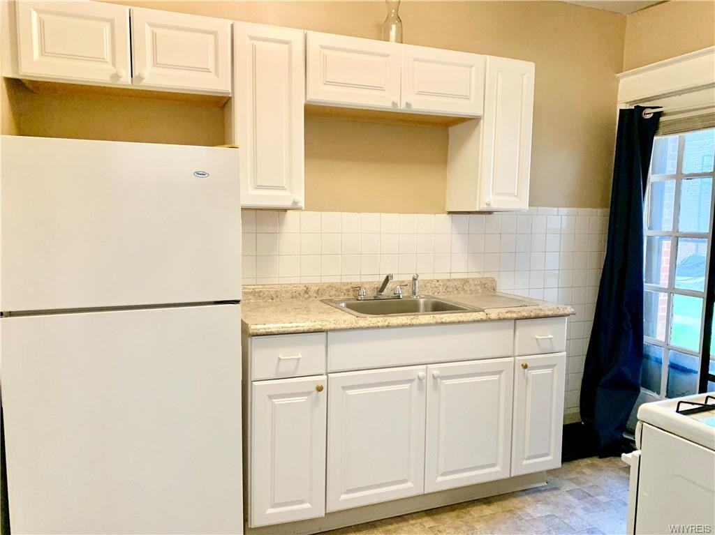 420 Skillen St - Photo 7 of 24