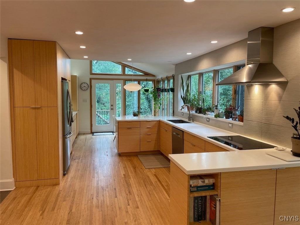 4 Morton Rd - Photo 3 of 41