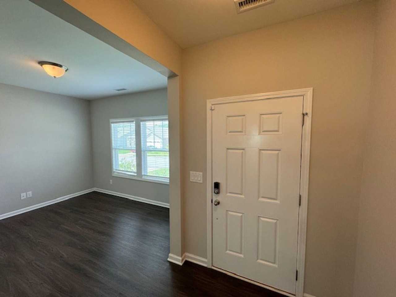 1603 Wrenn Rd - Photo 3 of 32