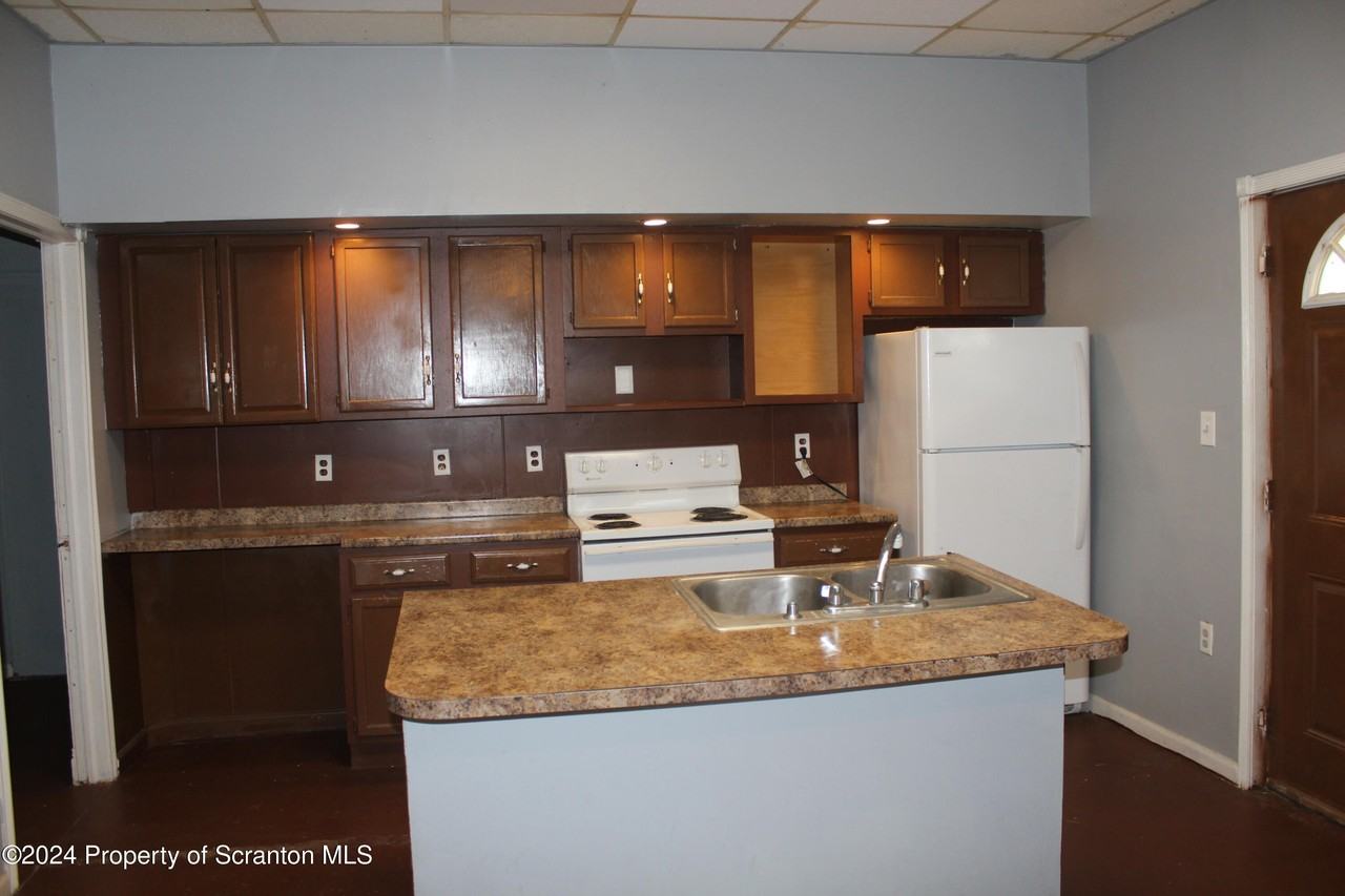 139 South St Street #6 - Photo 6 of 10