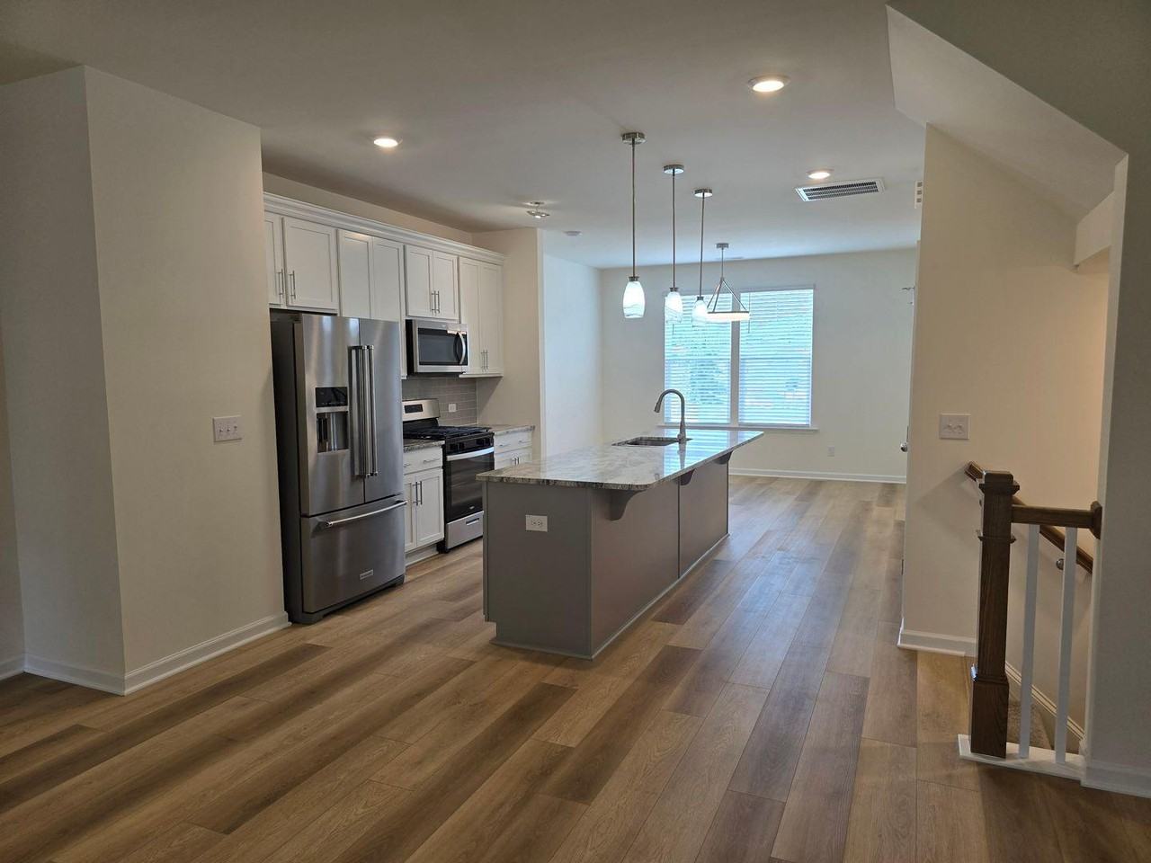 805 Parc Townes Dr - Photo 7 of 23