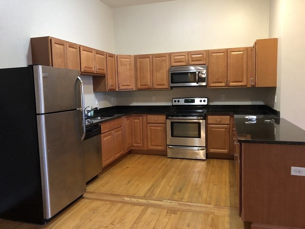 55 Park St ##3 - Photo 2 of 14